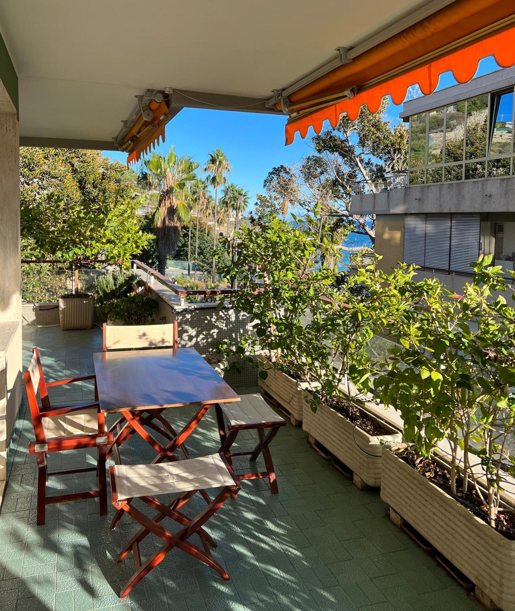 Tre Ponti Beach Apartment - Terrazzo Vista Mare Sanremo Luaran gambar